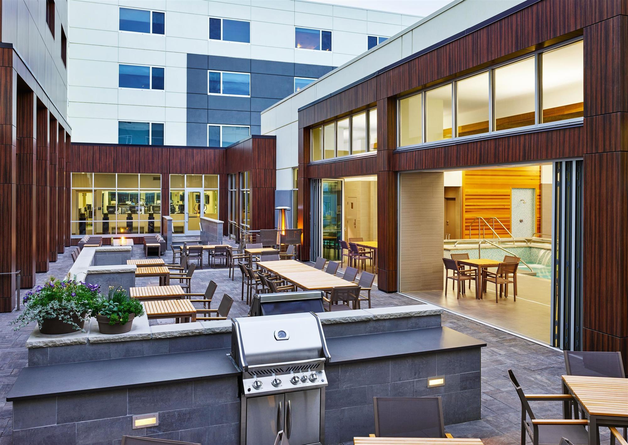 Element Fargo Hotell West Fargo Exteriör bild