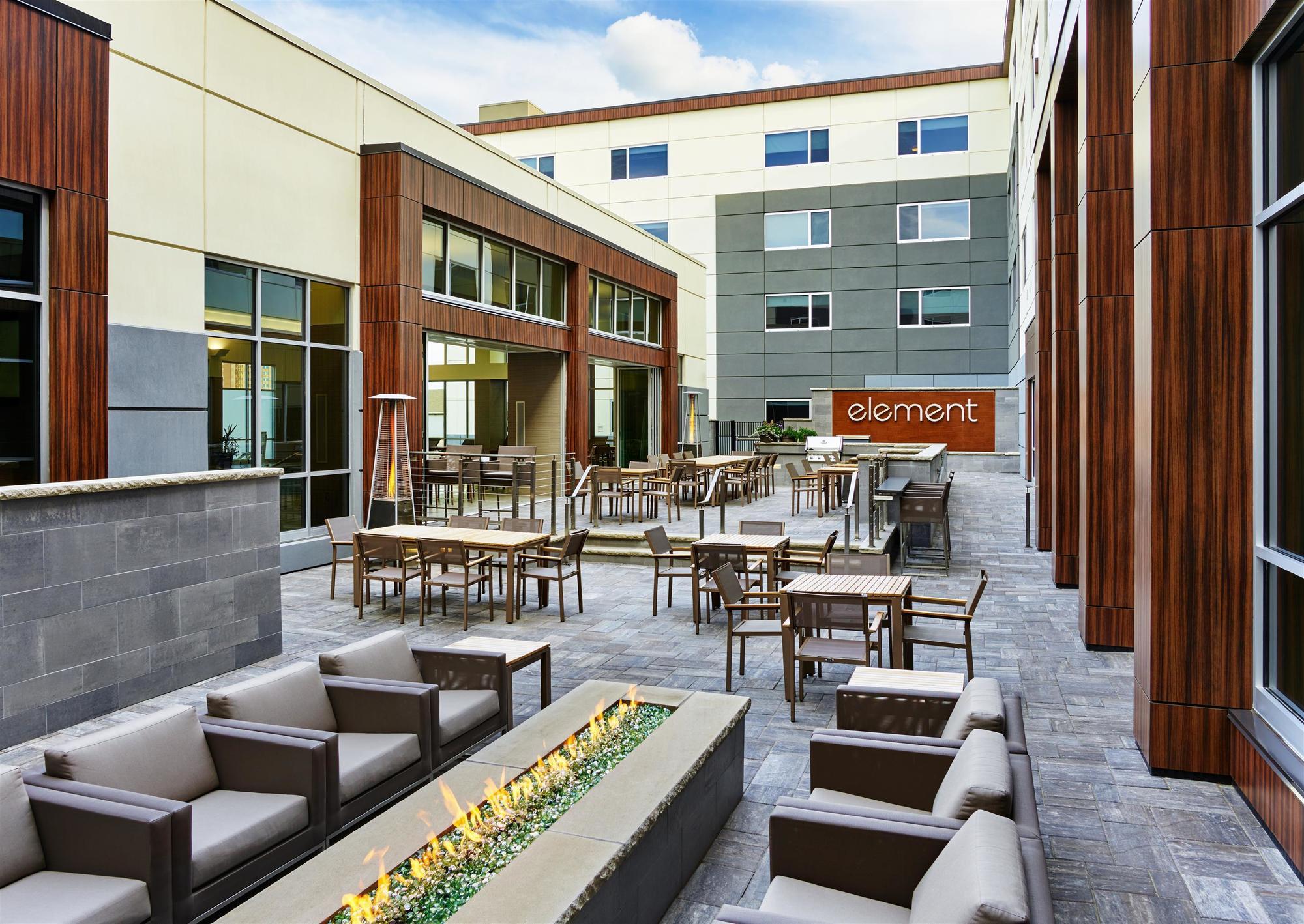 Element Fargo Hotell West Fargo Exteriör bild
